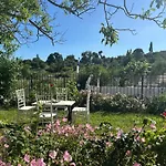 Mina\'S Serene Garden House